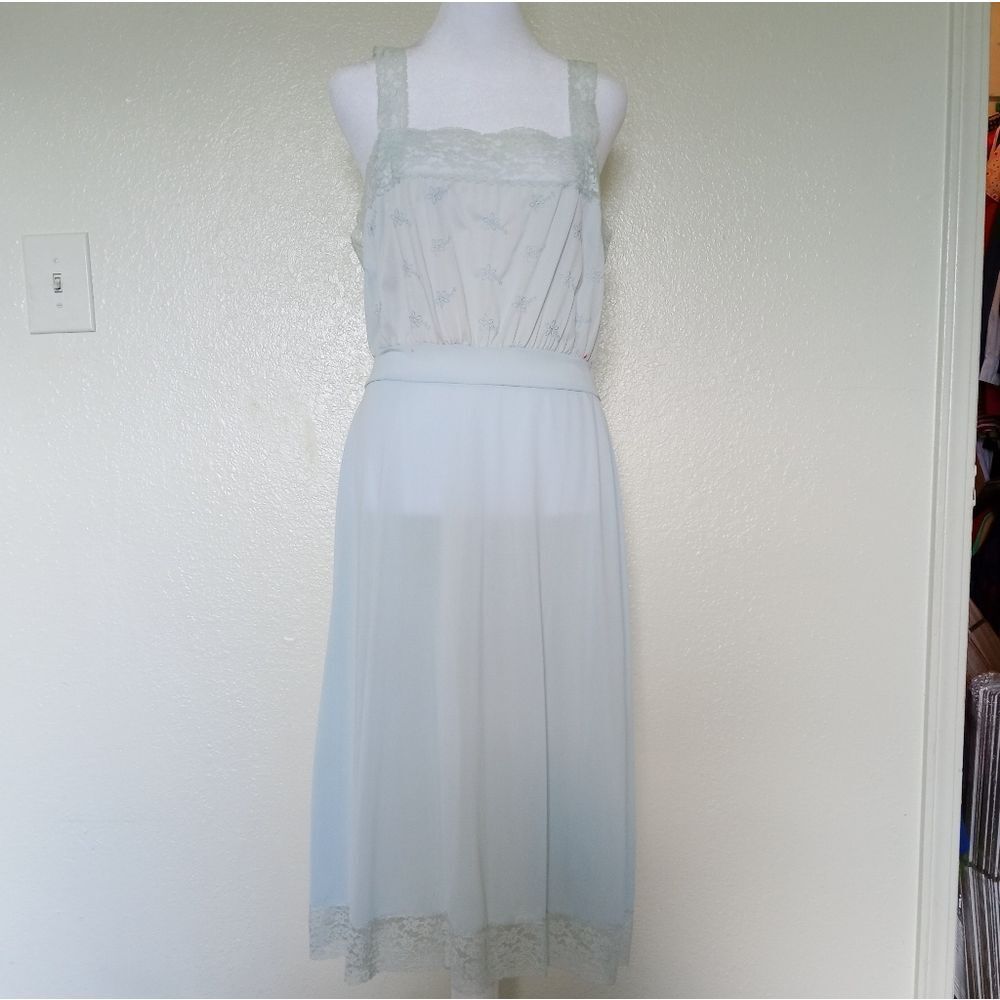 VTG embroidered blue gown